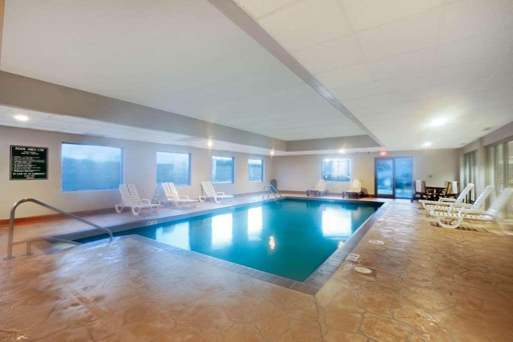 La Quinta Inn & Suites by Wyndham Omaha Airport Downtown - photo 24