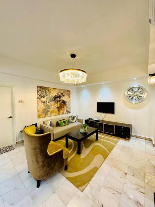 Charming apartment with Netflix at PWTC — 4-Star Luxury Hotel in Kuala Lumpur, Malaysia