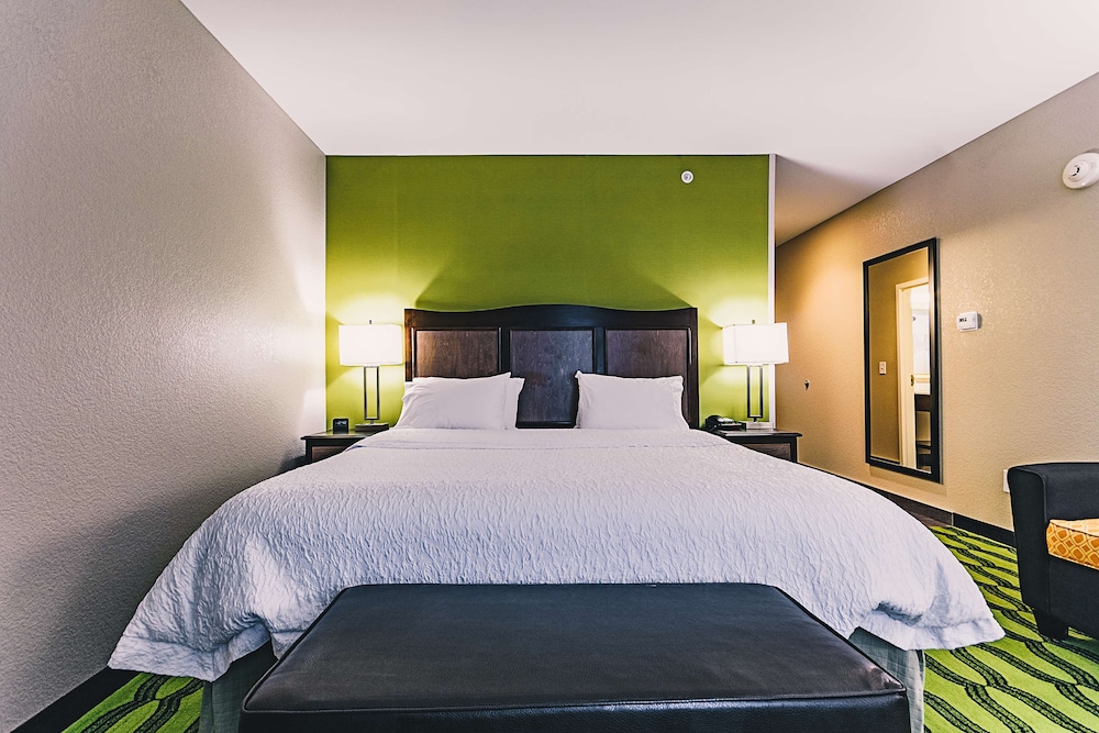 Hampton Inn Niagara Falls Blvd - photo 24
