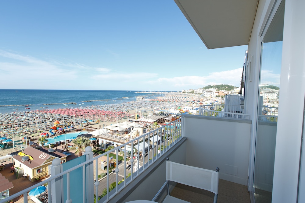 Luxor Beach Boutique Hotel Cattolica in Cattolica, Italy