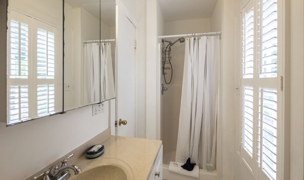Wicker Guesthouse - photo 56
