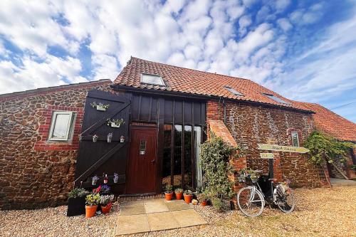Old Barn Beach Farm Hunstanton Dog Friendly in Heacham, United Kingdom