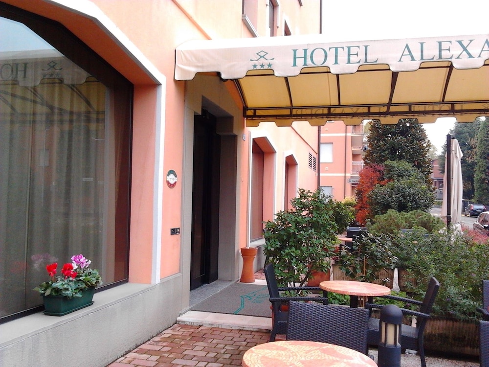 Hotel Alexander - carbon neutral hotel in Fiorano