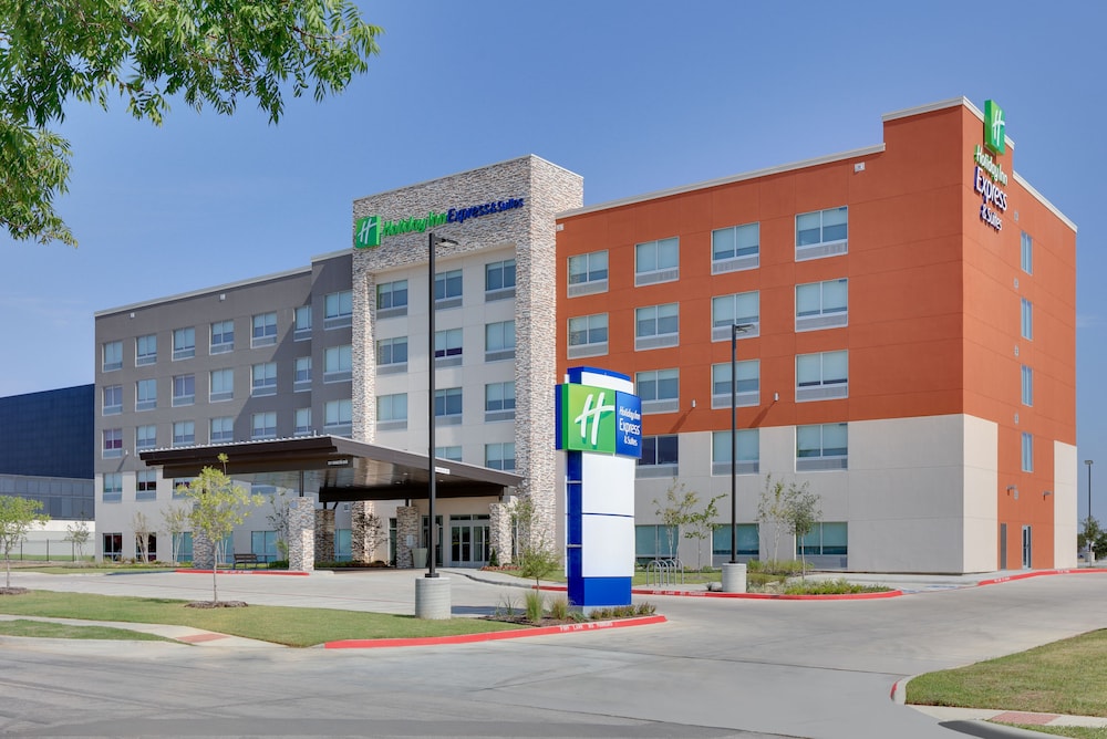 Holiday Inn Express & Suites Dallas NW HWY Love Field by IHG - featured photo