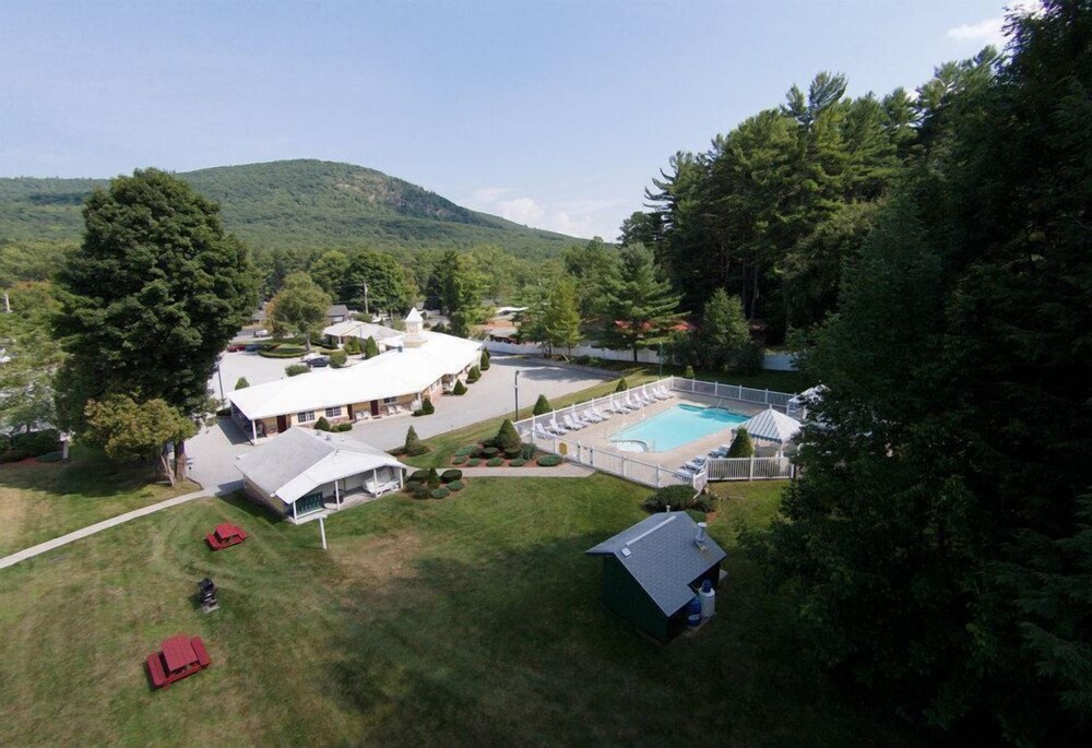 Colonel Williams Resort and Suites - photo 25
