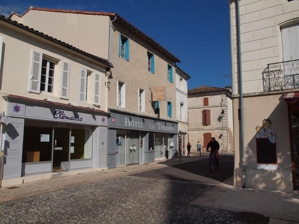 Hôtel Les Thermes - carbon neutral hotel in Jonzac