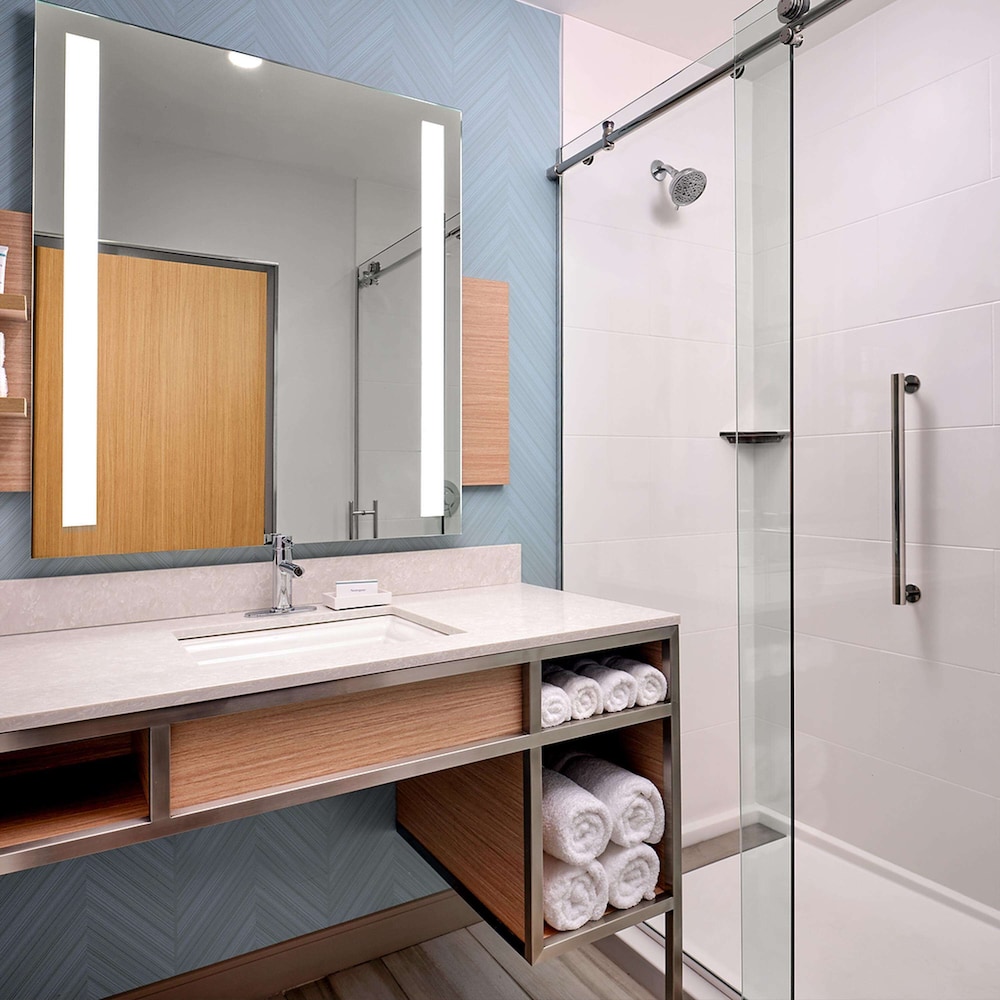 Hilton Garden Inn Grapevine at Silverlake Crossing - photo 30