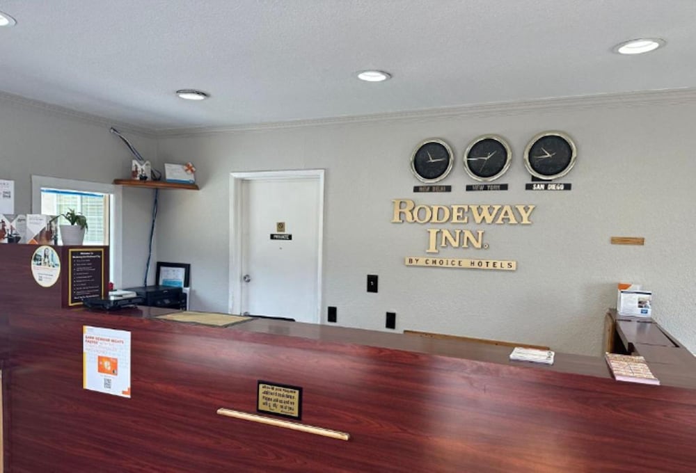Rodeway Inn National City San Diego South - photo 3