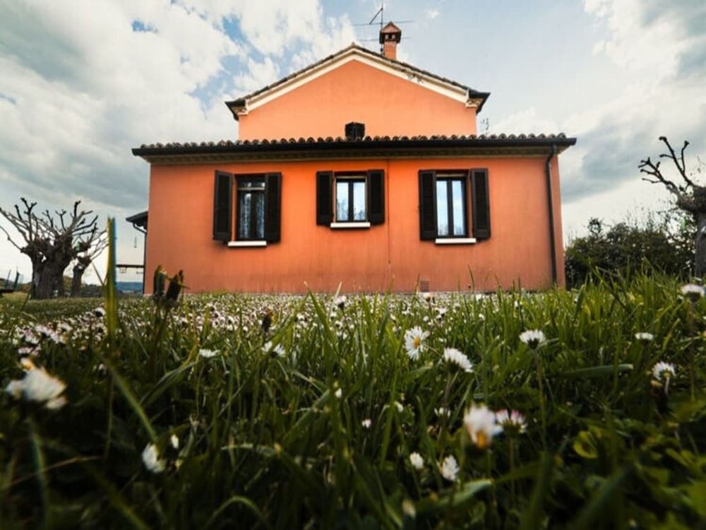 Holiday Home In Urbania With Garden Bbq 19751490 — Urbania