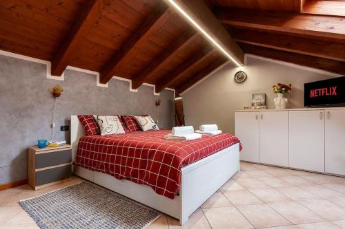 Alex Haus — 4-Star Luxury Hotel in Somma Lombardo, Italy