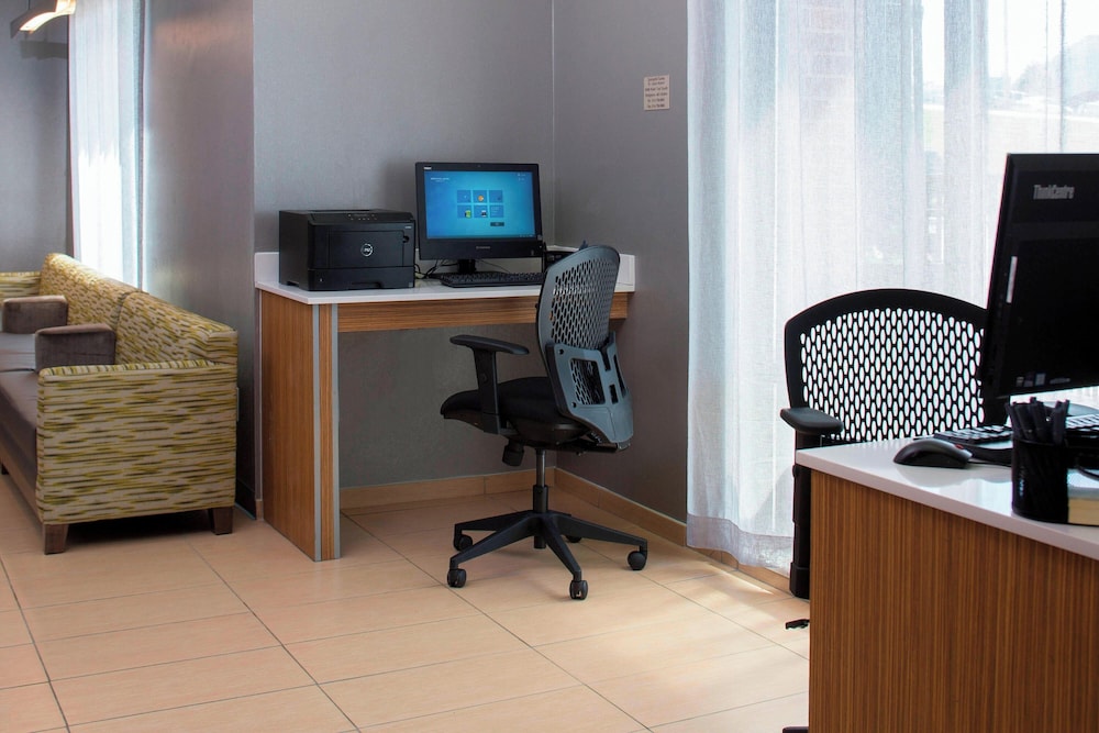 Springhill Suites St. Louis Airport Earth City - photo 17