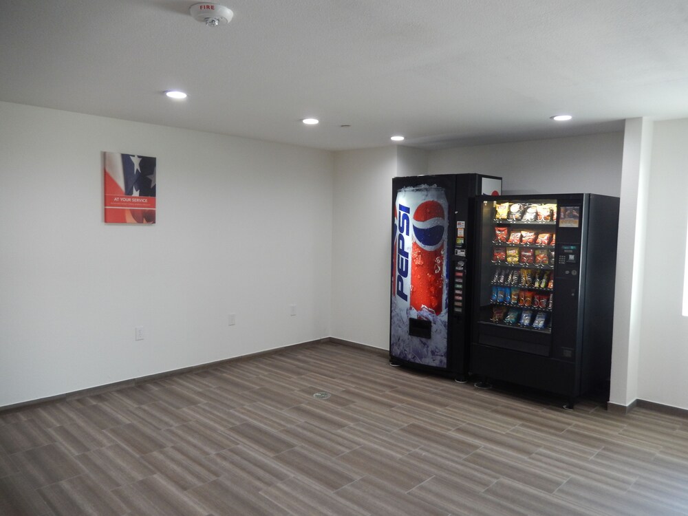 Motel 6 Houston TX Downtown North - photo 18