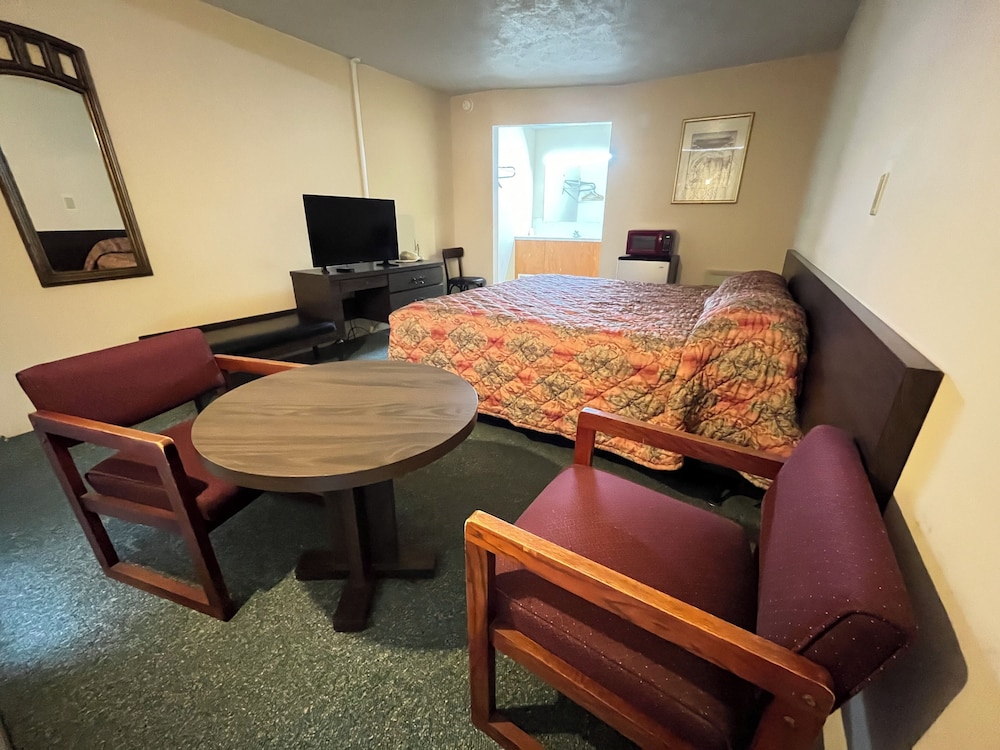 Mountain Empire Motel - photo 6