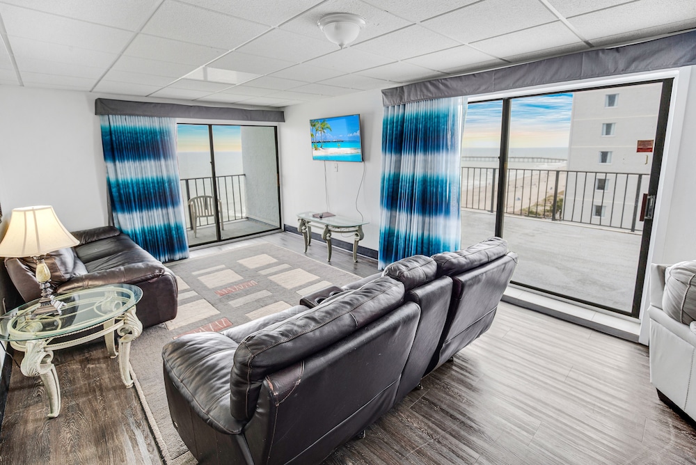 Tropical Seas Hotel - photo 40