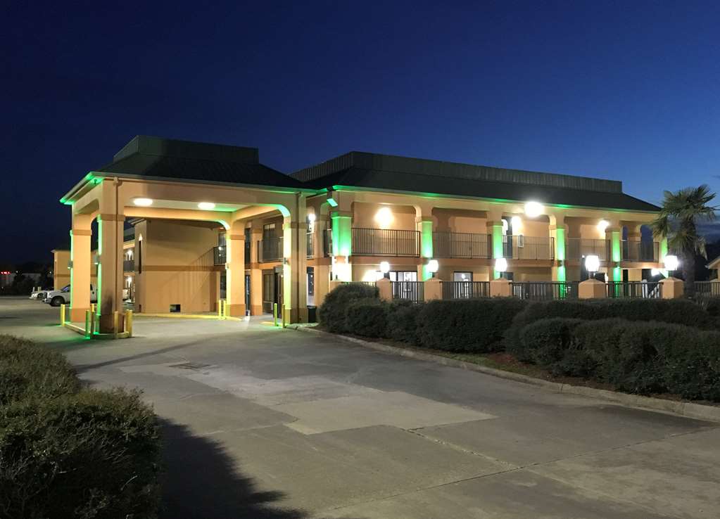 Americas Best Value Inn Denham Springs Baton Rouge - photo 7