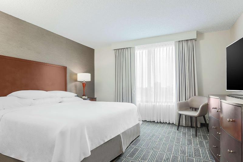 Embassy Suites by Hilton Chicago Lombard Oak Brook - photo 17