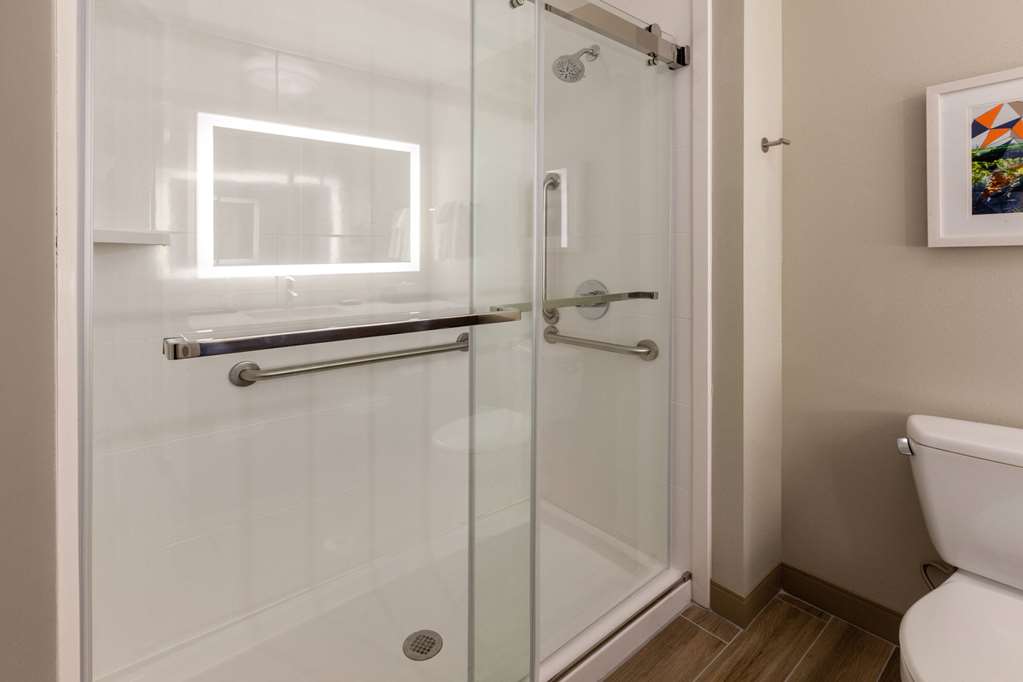 La Quinta Inn & Suites by Wyndham Middletown Goshen - photo 17