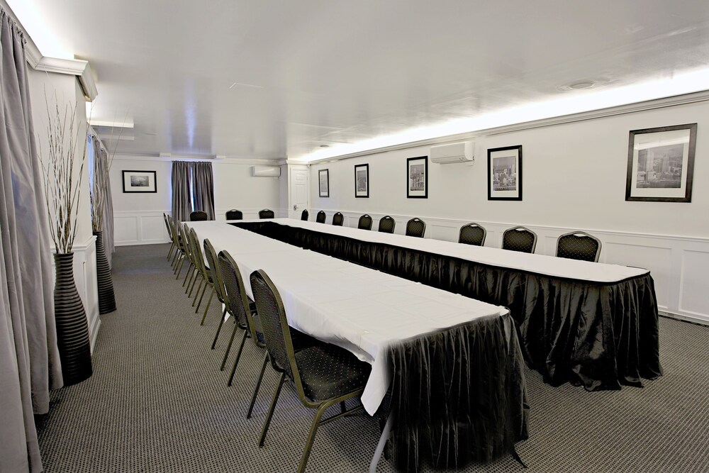 Shadyside Inn All Suites Hotel - photo 44