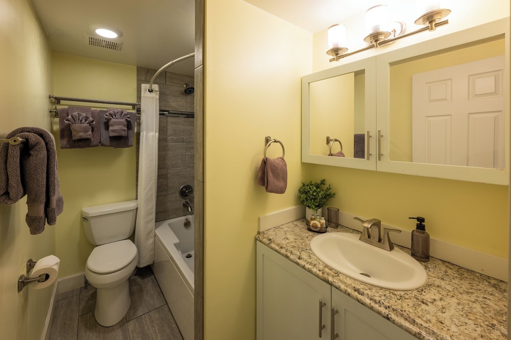 Seaside Oceanfront Inn - photo 117