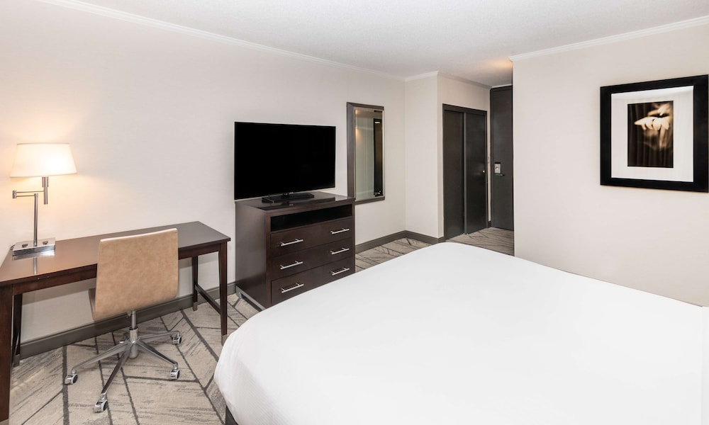 DoubleTree by Hilton Newark Penn Station - photo 18