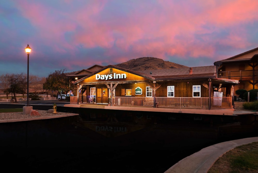 Days Inn by Wyndham Lebec - photo 15