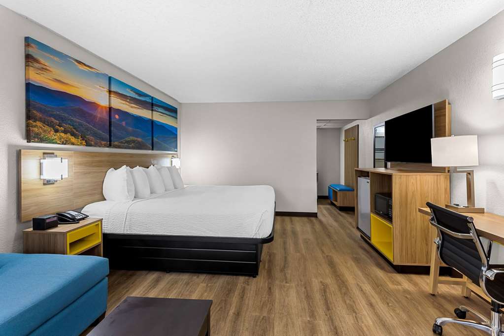 Days Inn by Wyndham Clayton - photo 32
