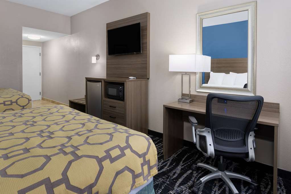 Baymont by Wyndham Saraland - photo 20
