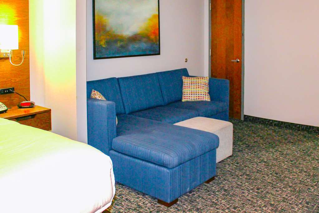 Comfort Inn and Suites Near Lake Guntersville - photo 18