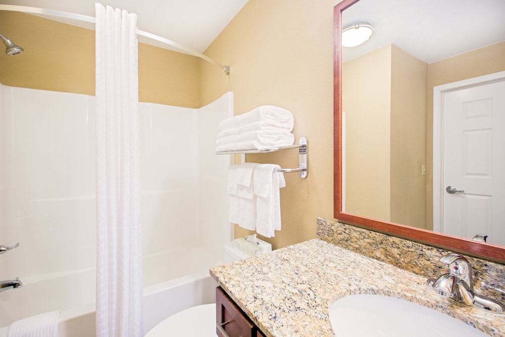Candlewood Suites Pittsburgh Cranberry by IHG - photo 15