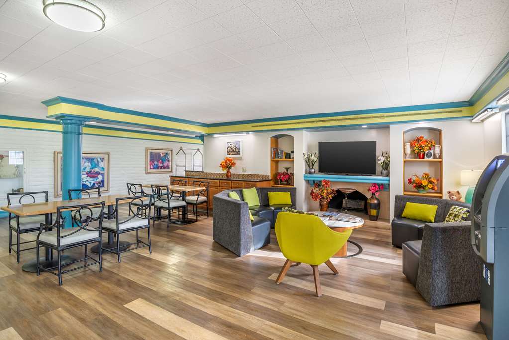 Econo Lodge Richmond North Chesterfield - photo 15