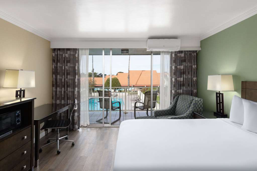 Travelodge by Wyndham Monterey Bay - photo 10