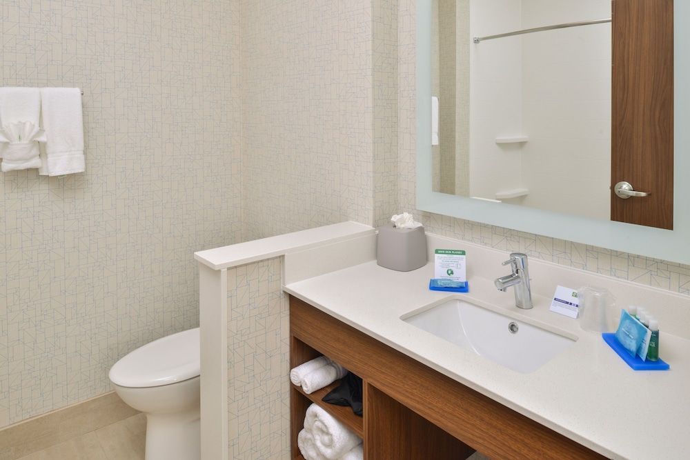 Holiday Inn Express & Suites Chadron by IHG - photo 15