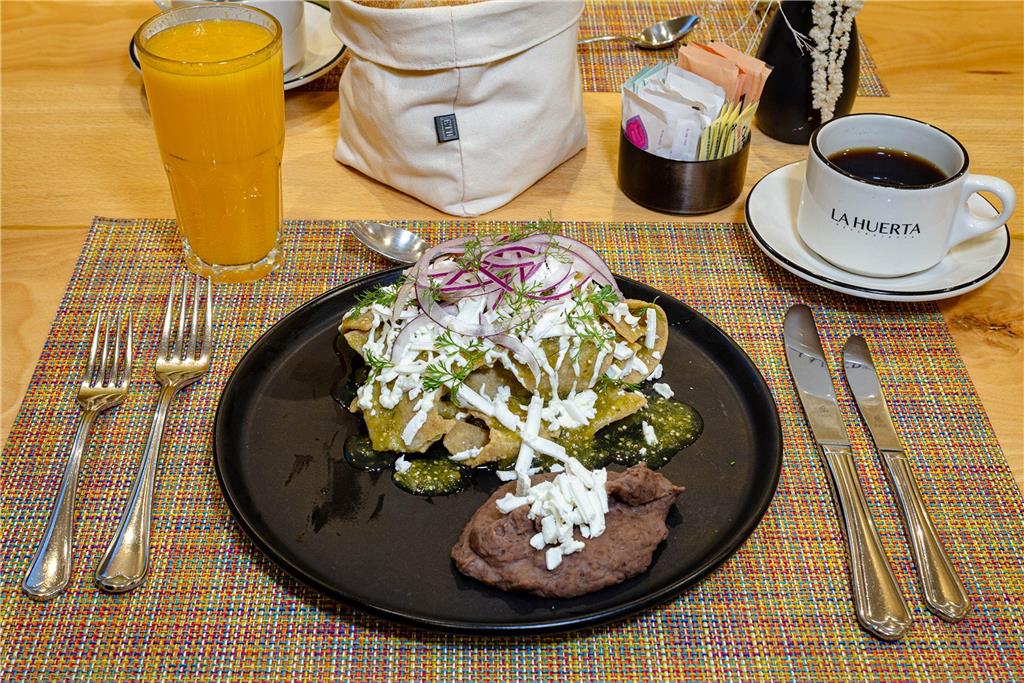 La Huerta breakfast