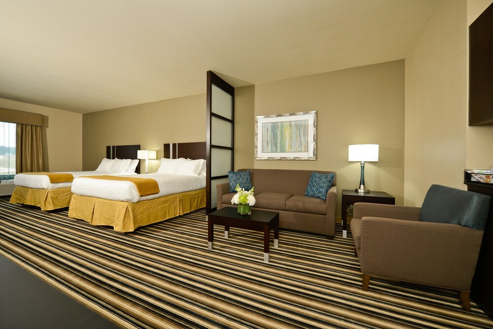 Holiday Inn Express & Suites Forrest City by IHG - photo 10