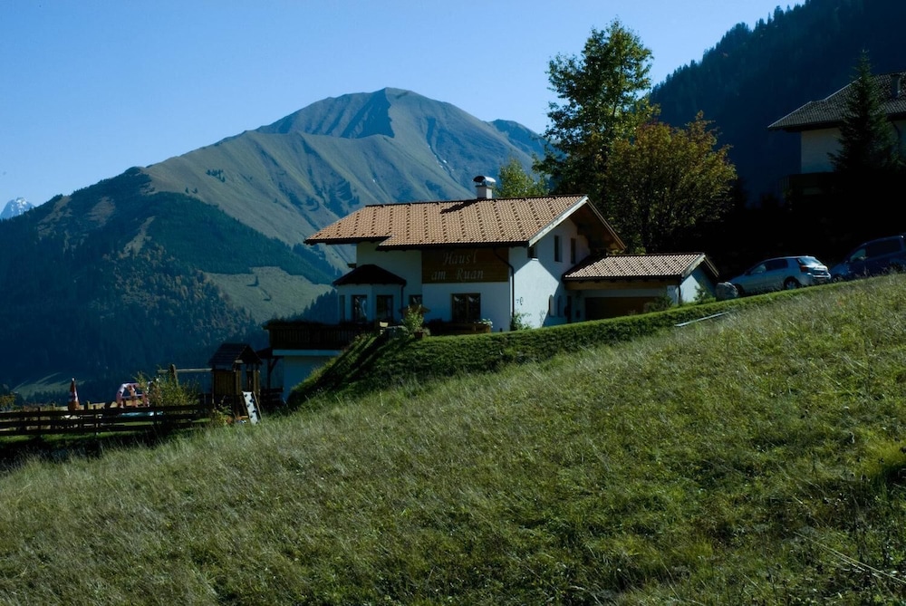 Häus`l am Ruan - carbon neutral hotel in Berwang