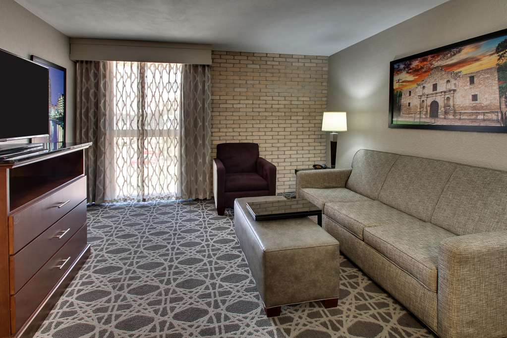 Drury Plaza Hotel San Antonio Airport - photo 15