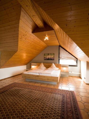 Aussicht ins schöne Land — 4-Star Luxury Hotel in Losheim, Germany