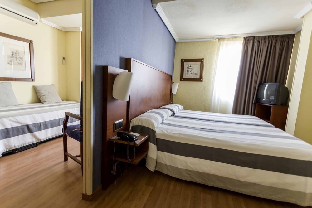Torreluz Apartamentos — 4-Star Luxury Hotel in Almeria, Spain