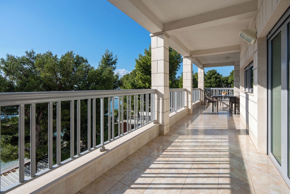 Pansion Simic in Makarska, Croatia