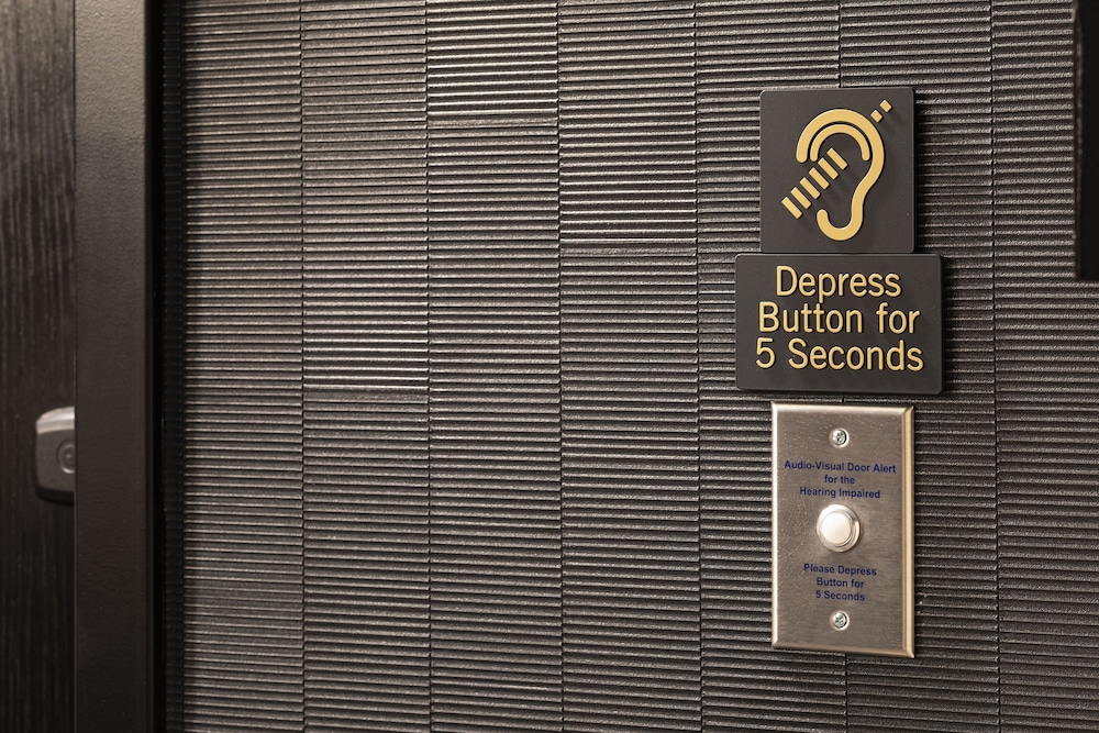 The Trade Autograph Collection - photo 5