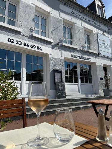 Hôtel du Paradis - last minute hotel in Unknown City