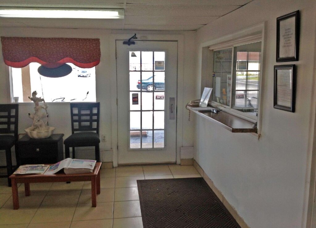 Country Hearth Inn & Suites Delmar - photo 5