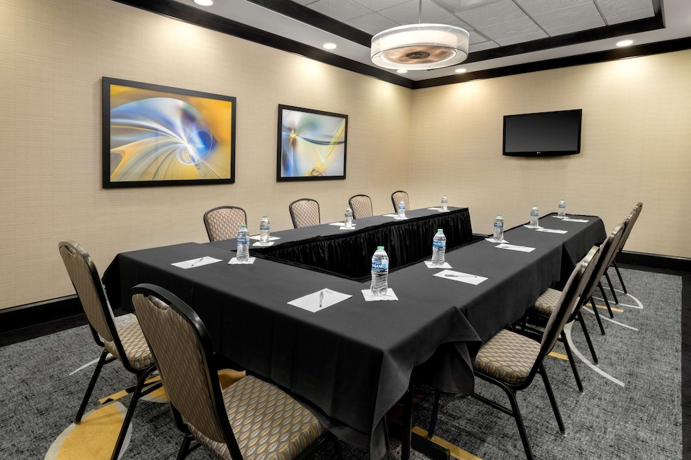 Hilton Garden Inn Fort Worth Alliance Airport - photo 66