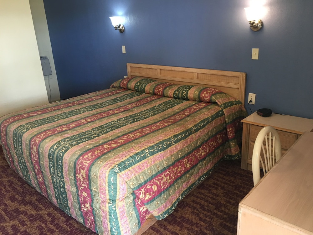 Blarney Inn - photo 5