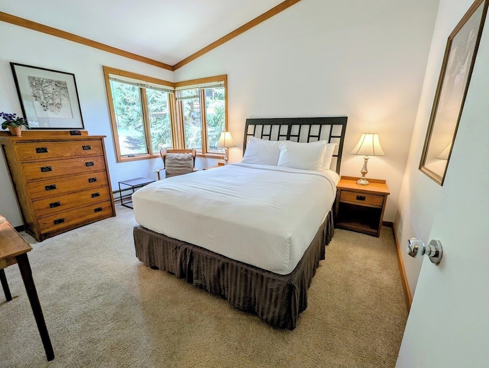 Tennis Townhomes 1326 - photo 94