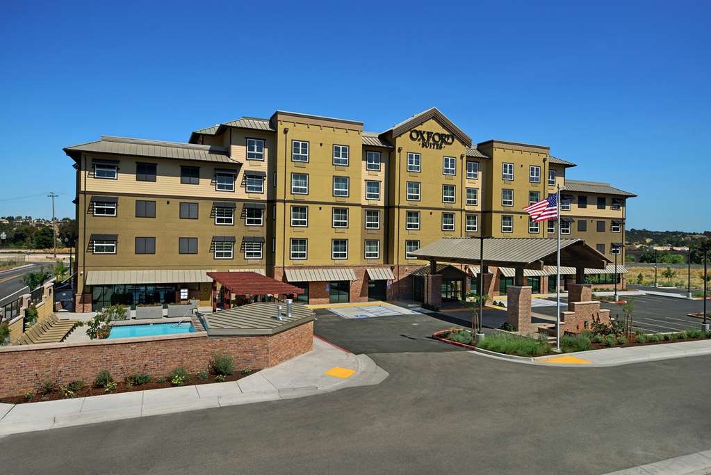 Oxford Suites Paso Robles - featured photo