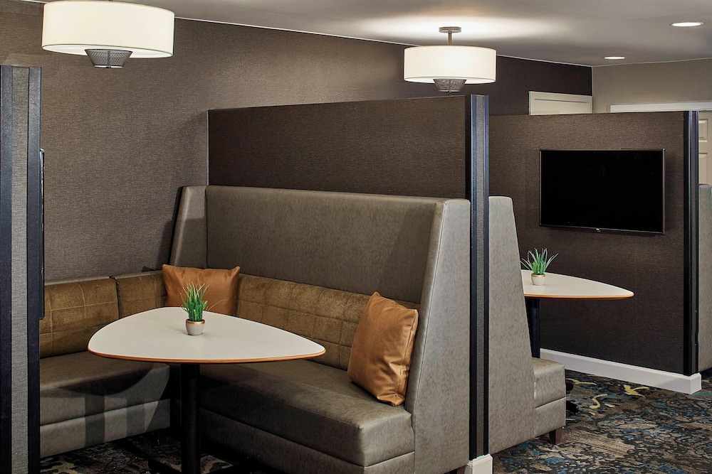 Residence Inn by Marriott Atlanta Airport North Virginia Ave - photo 25