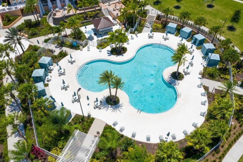 Luxury Town With Splash Pool In Solara Resort 4 Bedroom Townhouse by RedAwning - photo 20