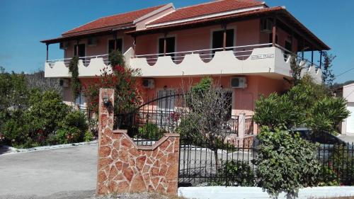 Kokkinos Apartments — 4-Star Luxury Hotel in Corfu, Greece