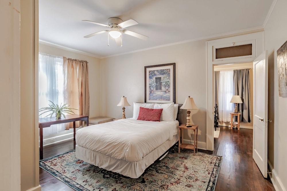 Haute on Hannon Midtown Cottage — 4-Star Luxury Hotel in Mobile, United States